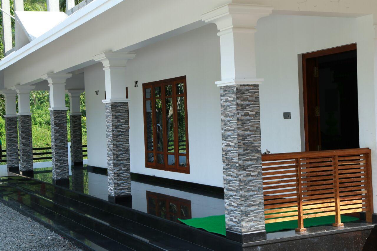 Sri Lakshmi Gardens Hotell Thekkady Exteriör bild