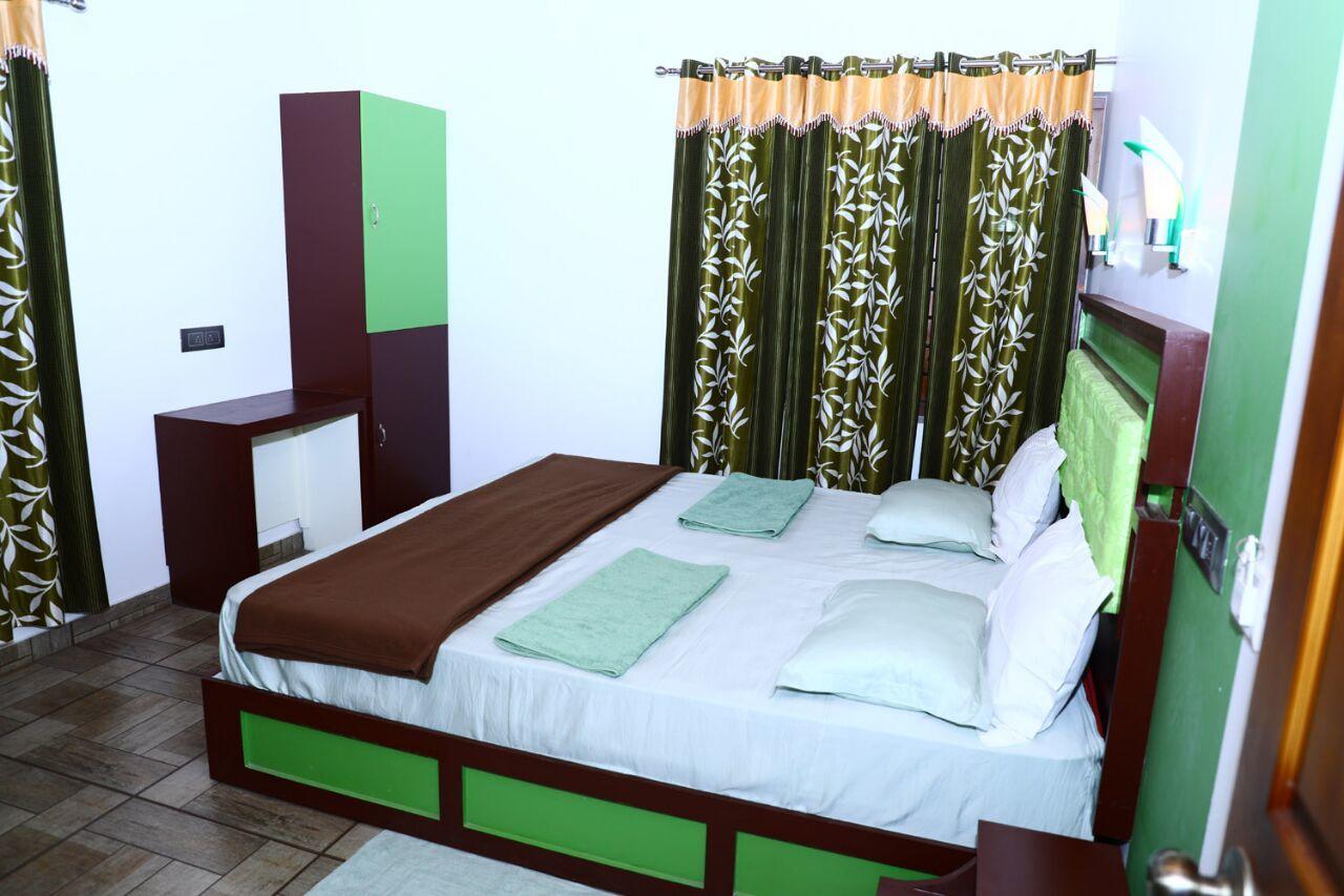 Sri Lakshmi Gardens Hotell Thekkady Exteriör bild